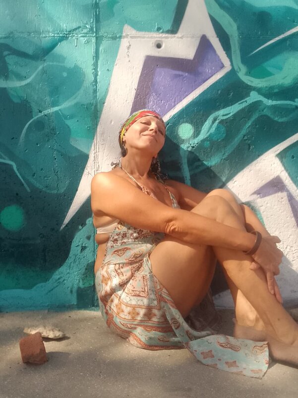 Стена - Анжелика Пухова