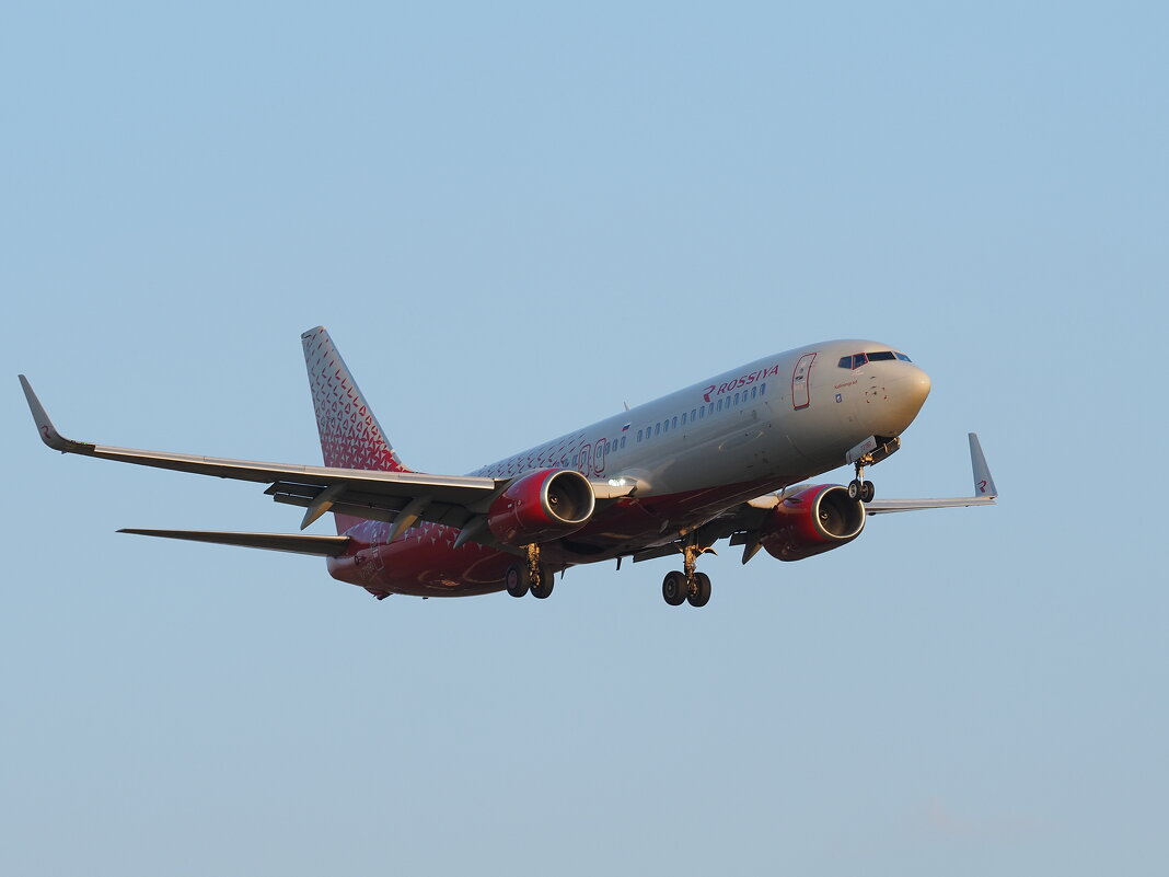 Вечерняя посадка. - Евгений Седов Вечерняя посадка. - Евгений Седов