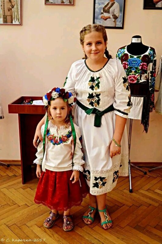 Ось такі ми україночки - Степан Карачко