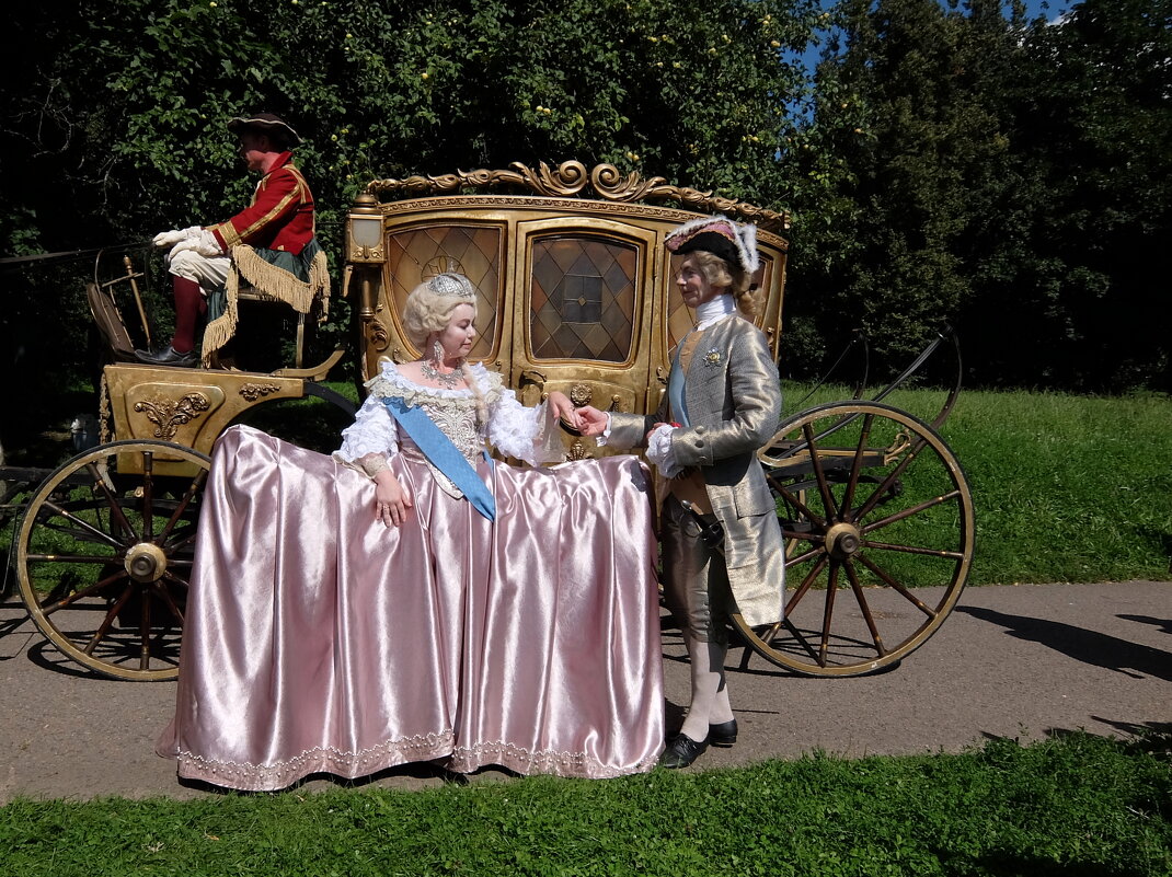 Императрицею ты властной, век написала золотой! - Люба 