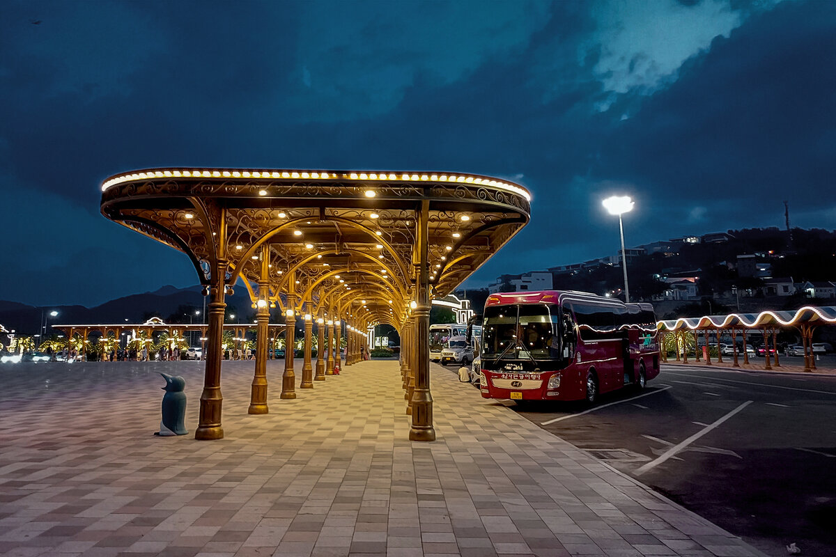 Автобусная остановка - alex graf