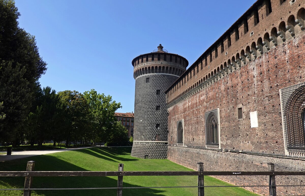Милан, Замок Сфорца - Галина 