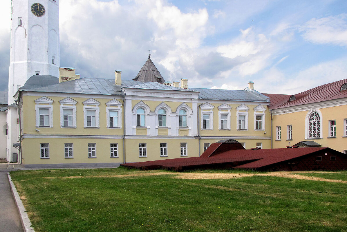 Часозвоня, Иоанновский корпус, Владычная палата и Руины палат Василия Калики - Александр Ильчевский 