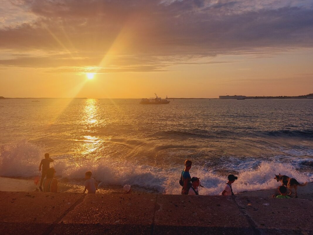 Вечерний Севастополь - Хватова Марина 