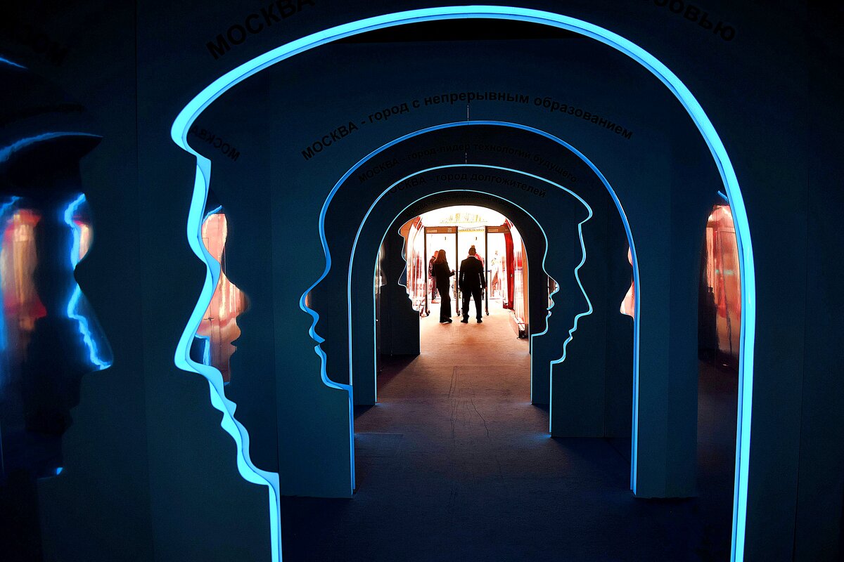 Вход с Варварки в Гостиный двор на форум-фестиваль «Территория будущего. Москва 2030» - Татьяна Помогалова