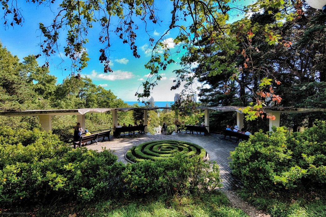 В парке Дендрарий - Mikhail Irtyshskiy