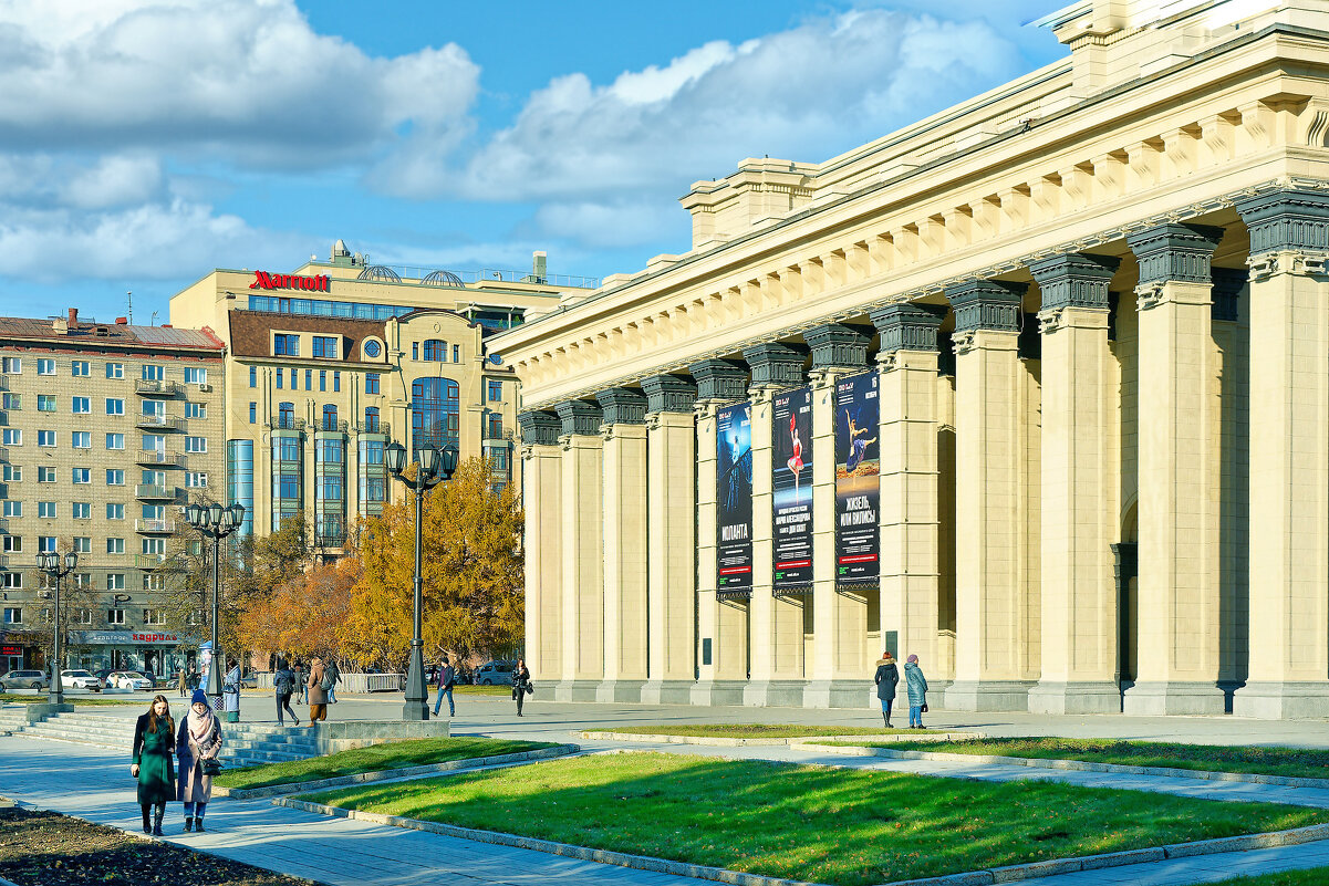 Оперный театр - Дмитрий Конев Оперный театр - Дмитрий Конев