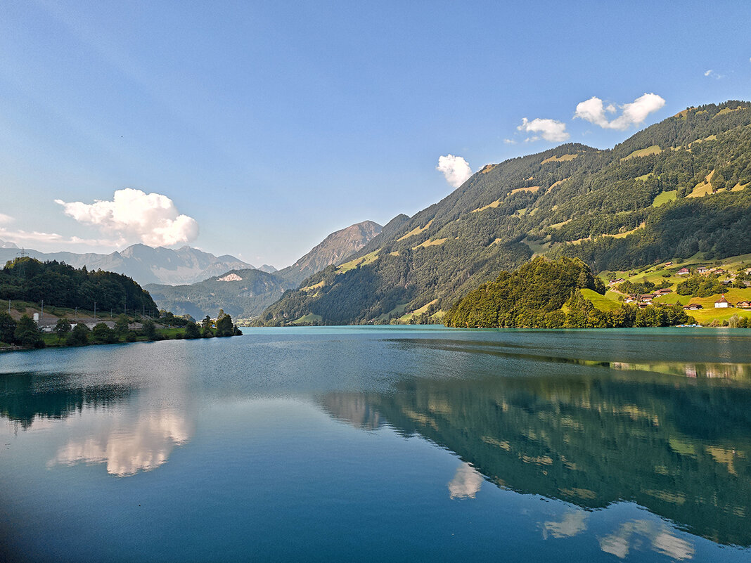 Озеро в Альпах.. - igor G.