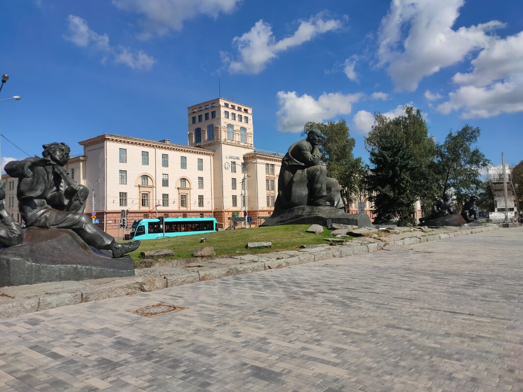 Минск. Площадь Якуба Коласа - Ирэн 