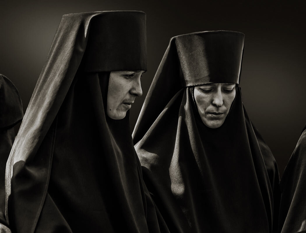 В чёрном - SanSan 