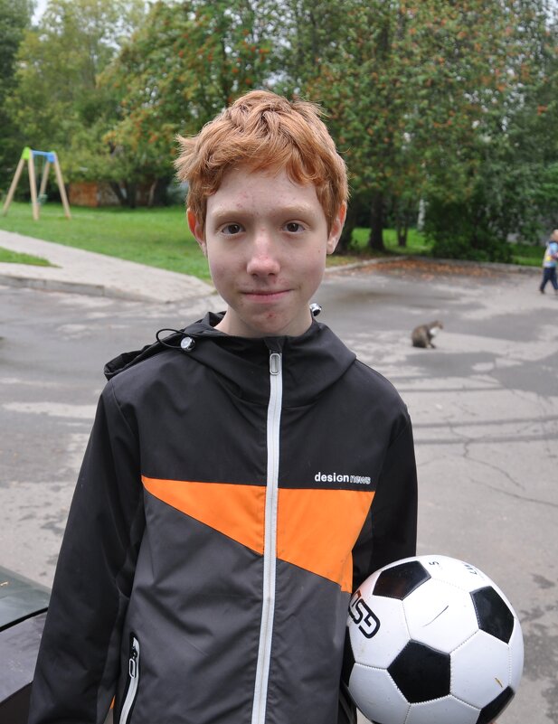 Сашка-футболист. - Владимир Волик