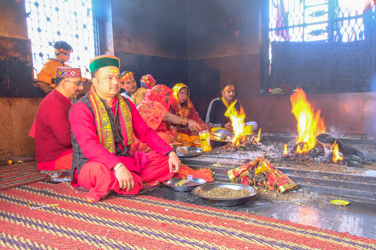 Огонь всегда священный ! - Георгий А