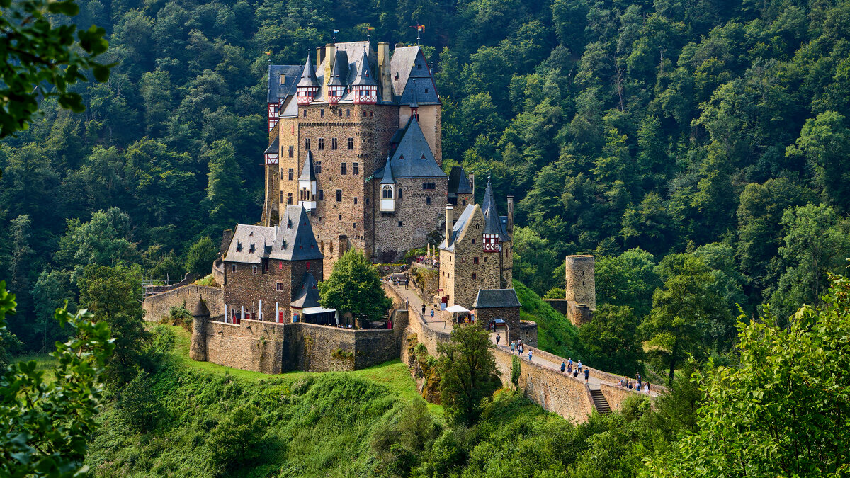 Замок Эльц... - Dmitriy Dikikh