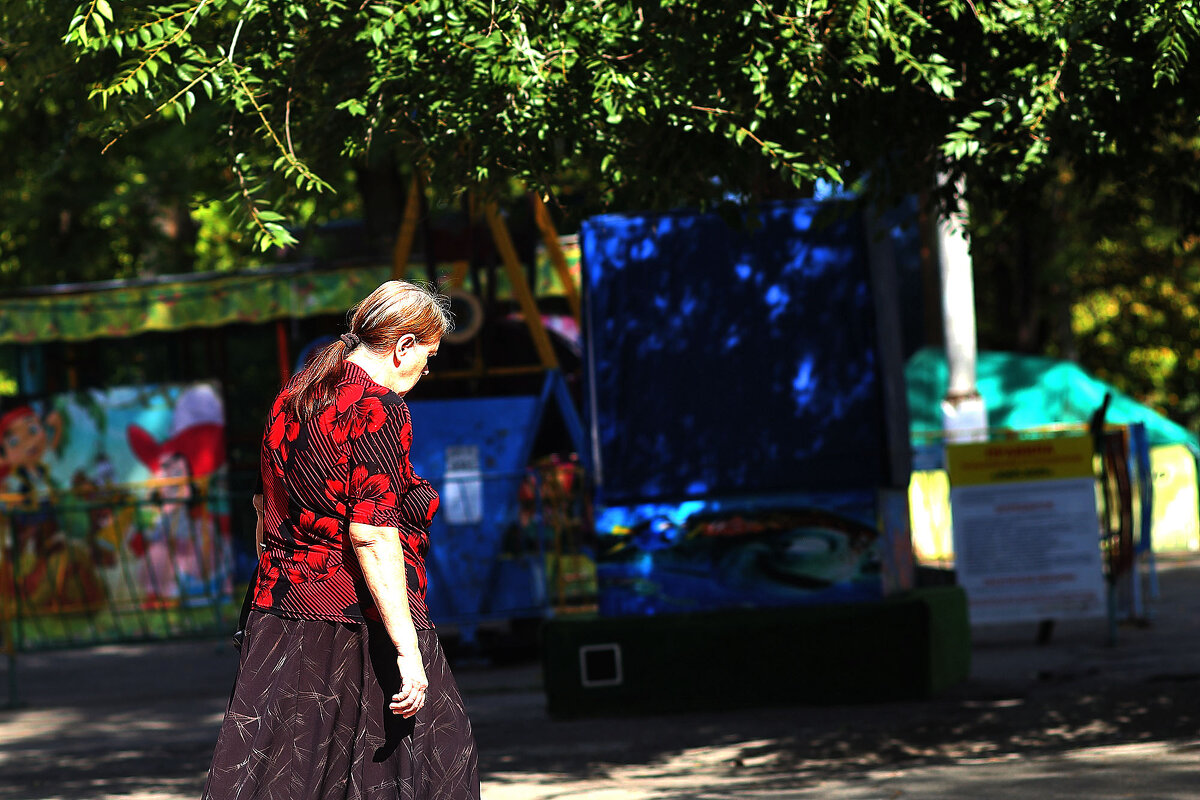В парке - Юрий Гайворонскiий В парке - Юрий Гайворонскiий