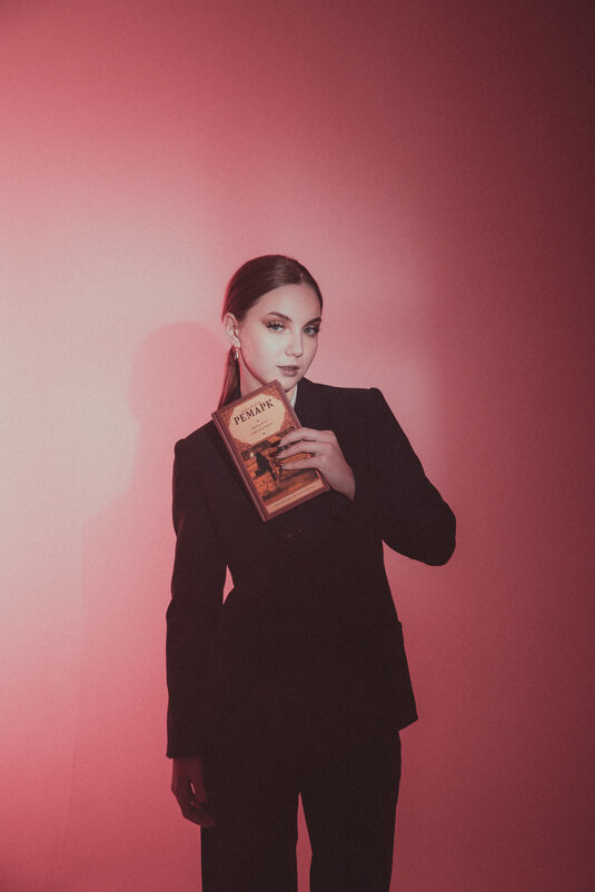 Яна в библиотеке - Роман Яна в библиотеке - Роман