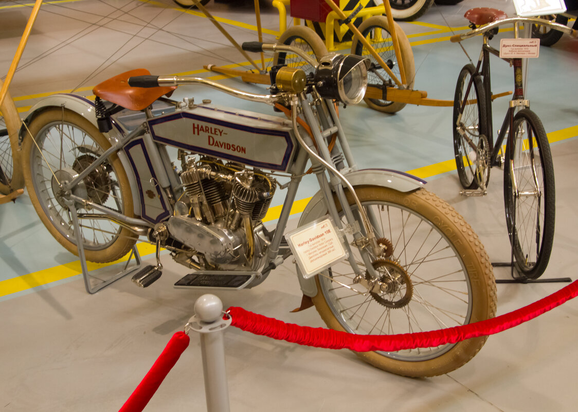 Верхняя Пышма. Музей автомобильной техники. Старая экспозиция - Андрей Верхняя Пышма. Музей автомобильной техники. Старая экспозиция - Андрей