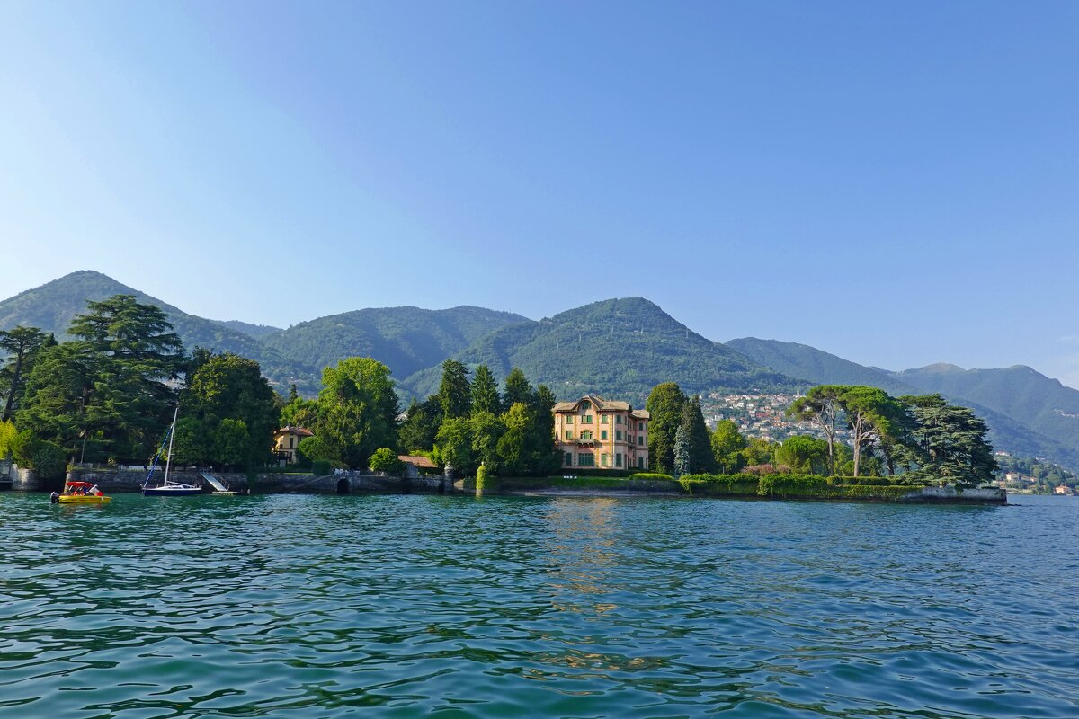 Живописные берега озера Комо, Италия... - Галина 