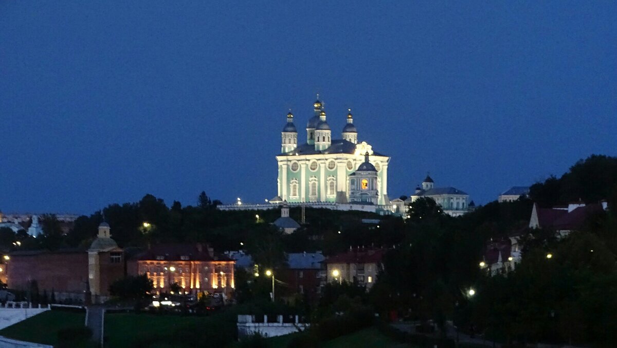 Прогулка по ночному городу. - Милешкин Владимир Алексеевич Прогулка по ночному городу. - Милешкин Владимир Алексеевич
