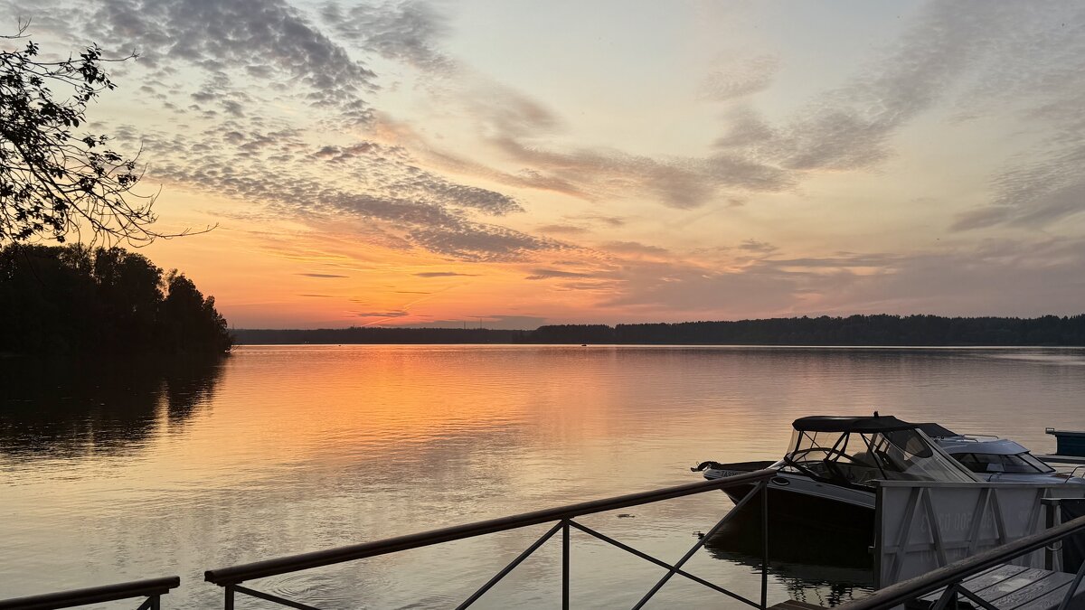 «Самое важное солнце говорит без слов» - Арина Невская