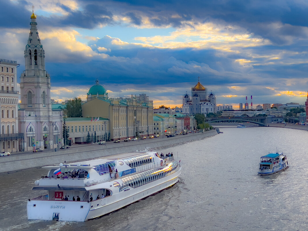 На Москва-реке - Алексей Чуркин