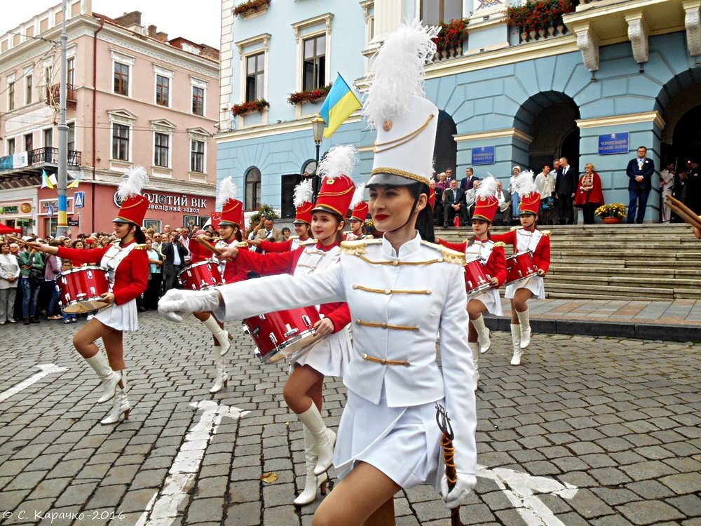 Барабанщиці - Степан Карачко