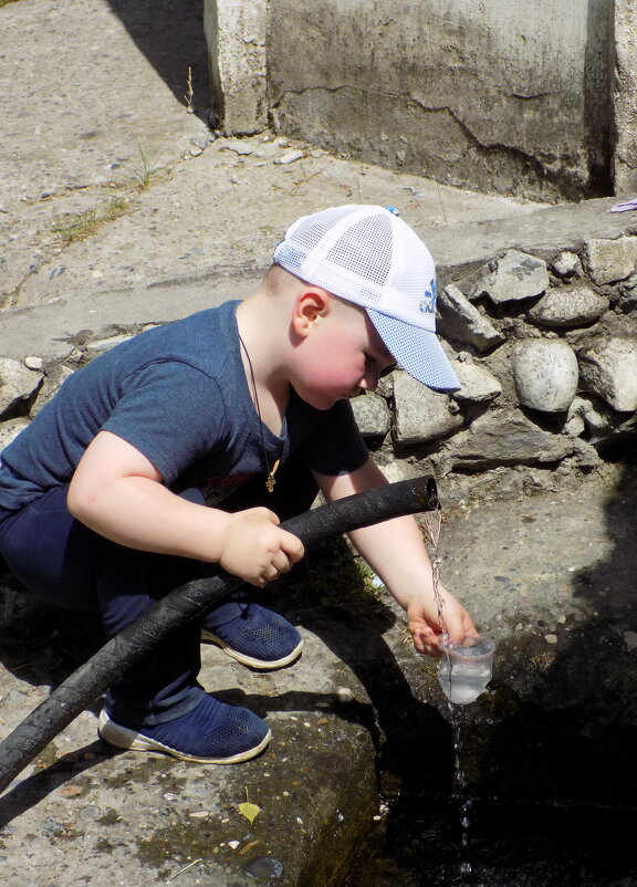 Зачем стаканчик помяли? - Константин Штарк