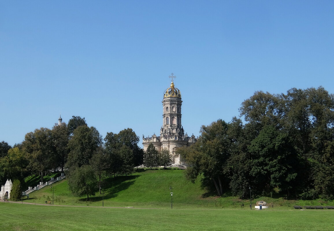 Дивный храм на холме. - Люба Дивный храм на холме. - Люба