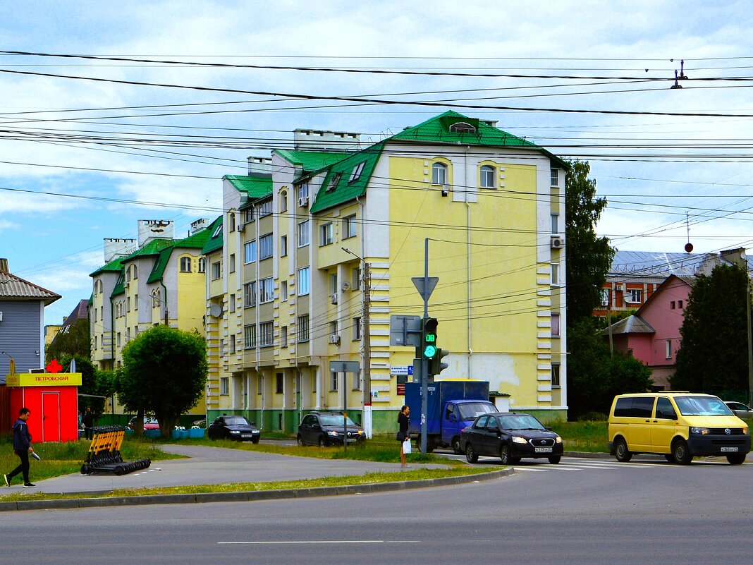 Чебоксары. Дом по ул. Ивана Франко 4/2. - Пётр Чернега