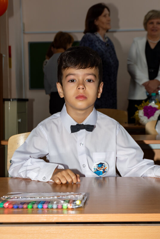 за партой - Владимир VS