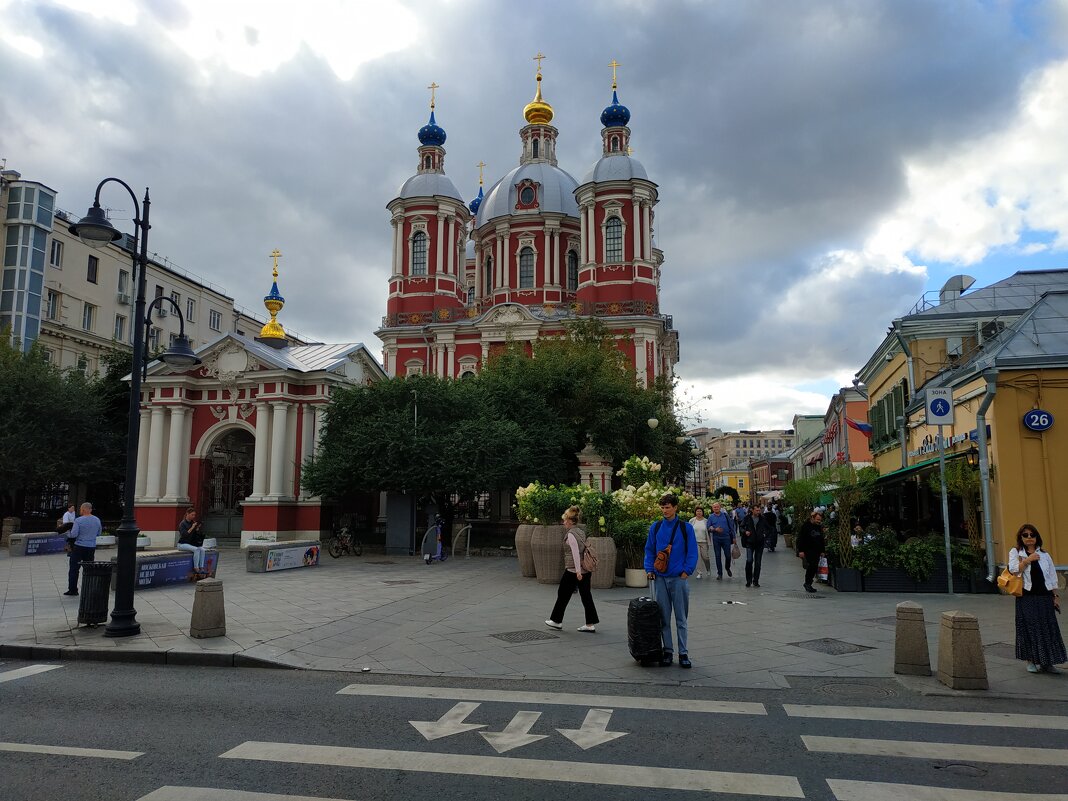 * * * - Андрей Лукьянов