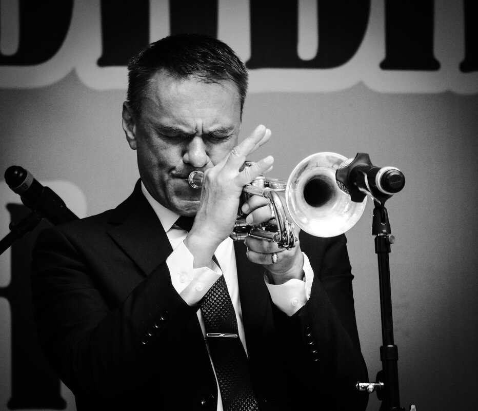 Только джаз-з-з-з - Магомед .