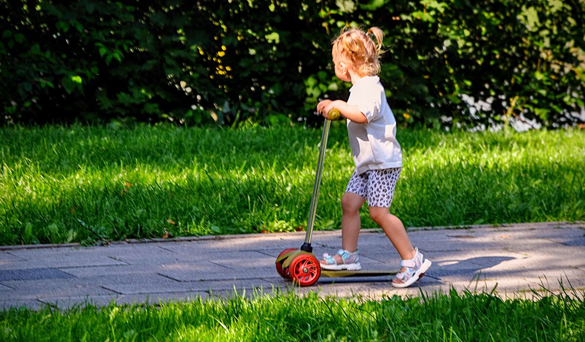 Яркий жаркий денёк уходящего лета,,,) - Анатолий Колосов