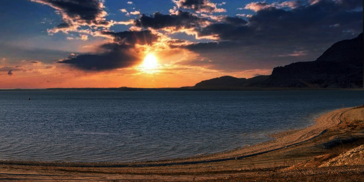 Вечер на Волге. - Анатолий Уткин