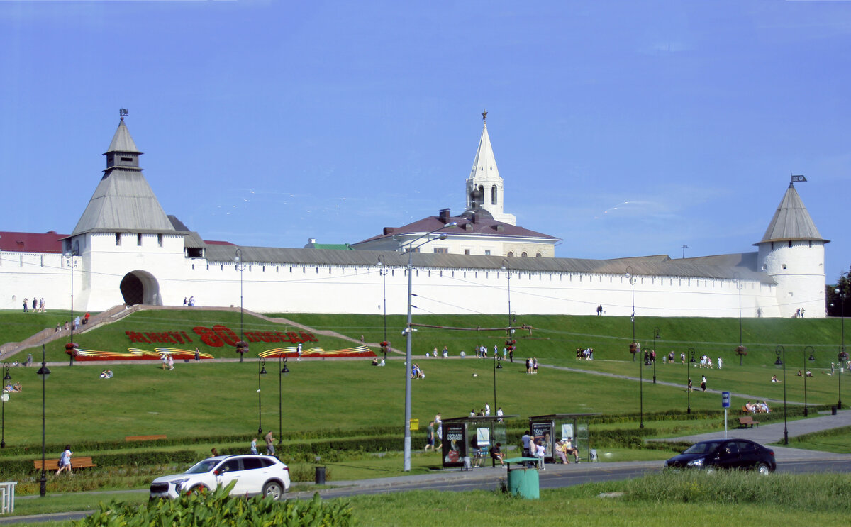 Стены и башни Казанского кремля - Александр Рябчиков