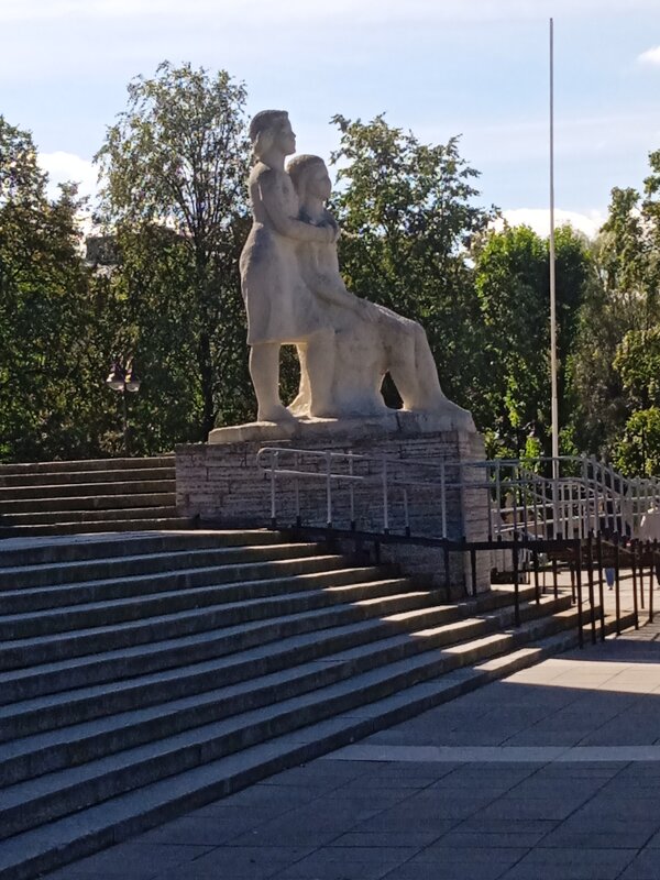 Скульптура у ТЮЗа в Петербурге. - Светлана Калмыкова Калмыкова