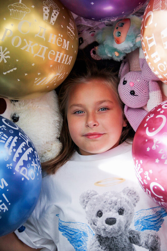 *** - Oksana Verkhoglyad