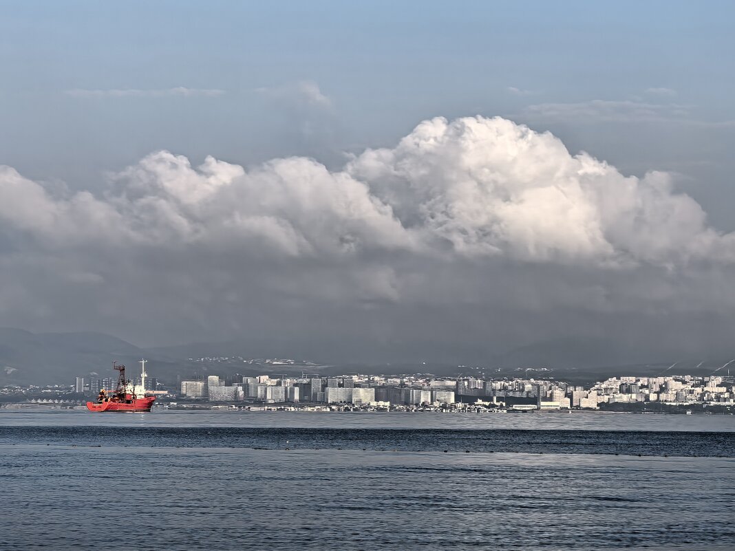 Тучи над городом - Татьяна Михайлова