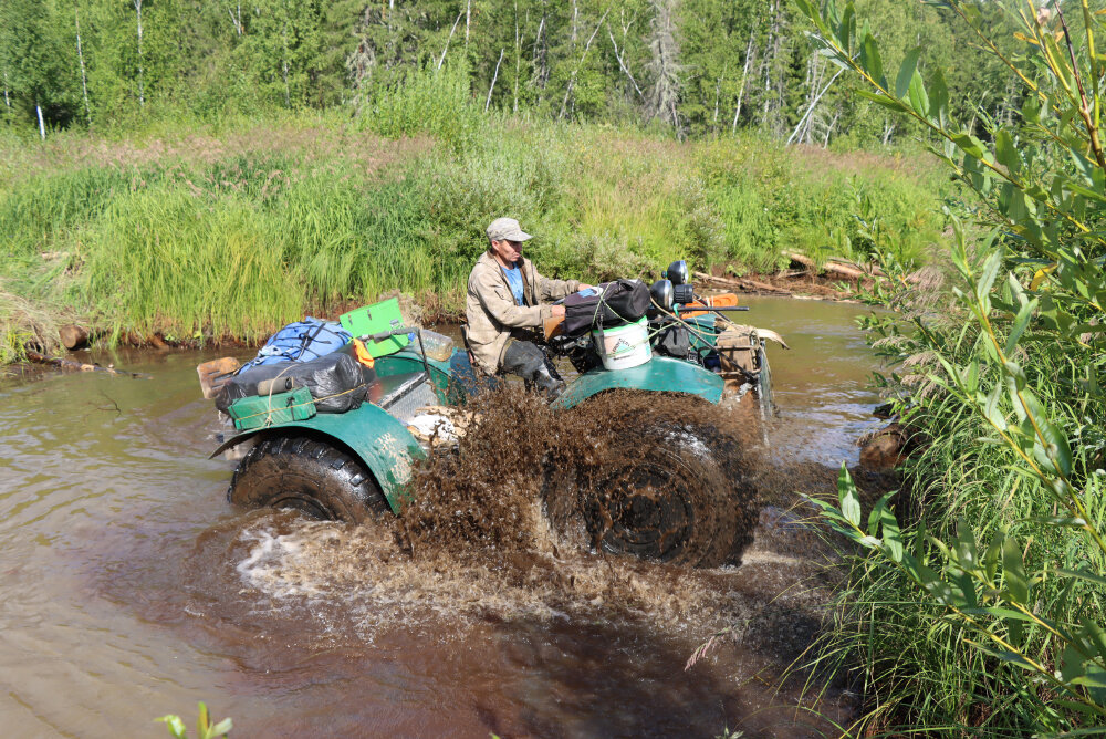 На то он и болотоход... - Галина Ильясова