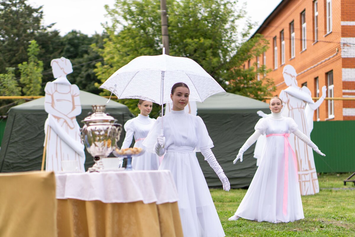 Толстовская осень - Дмитрий Ряховский