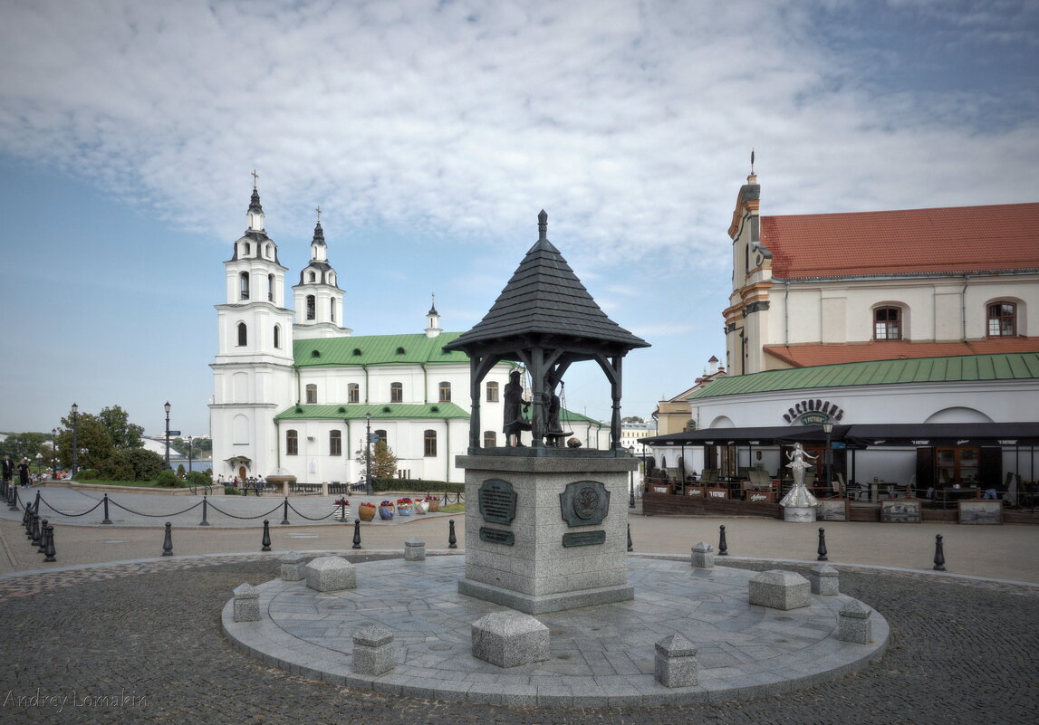 Скульптура Городские весы в Минске - Andrey Lomakin Скульптура Городские весы в Минске - Andrey Lomakin