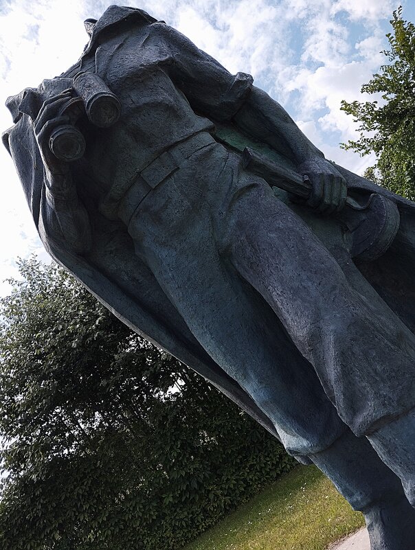 Воин-освободитель в Европе - Александр Чашин