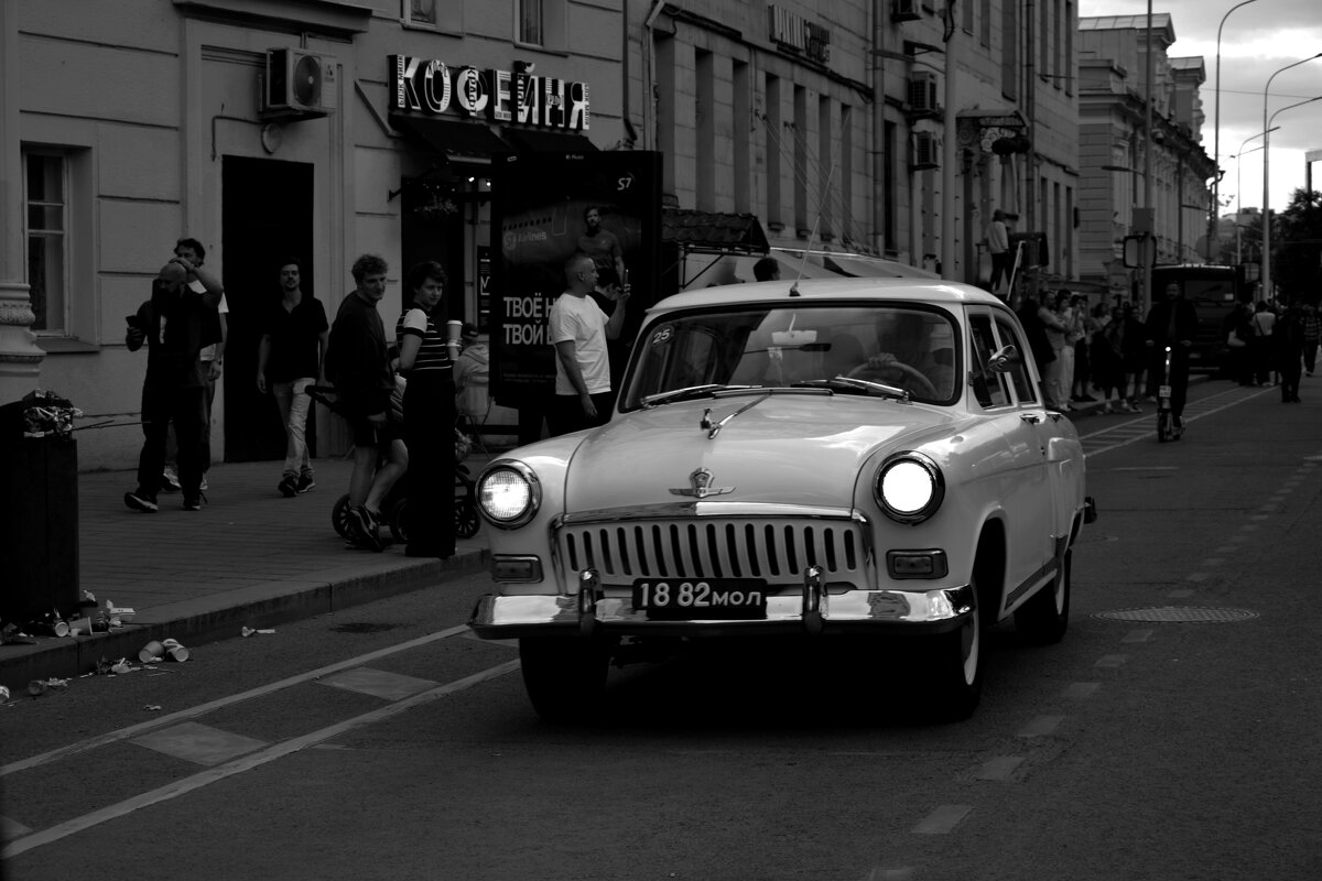 Ретро автомобиль - Мария Яковлева