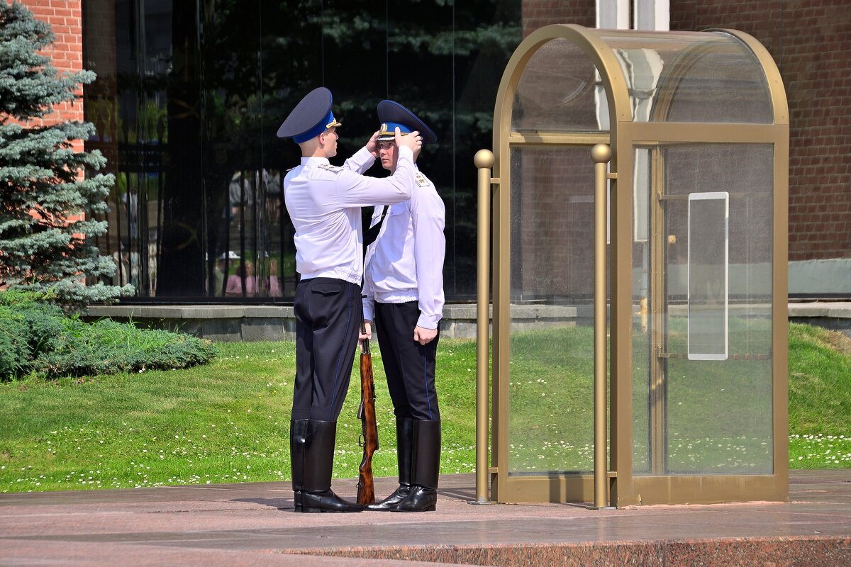 - - Владимир Мигонькин - - Владимир Мигонькин