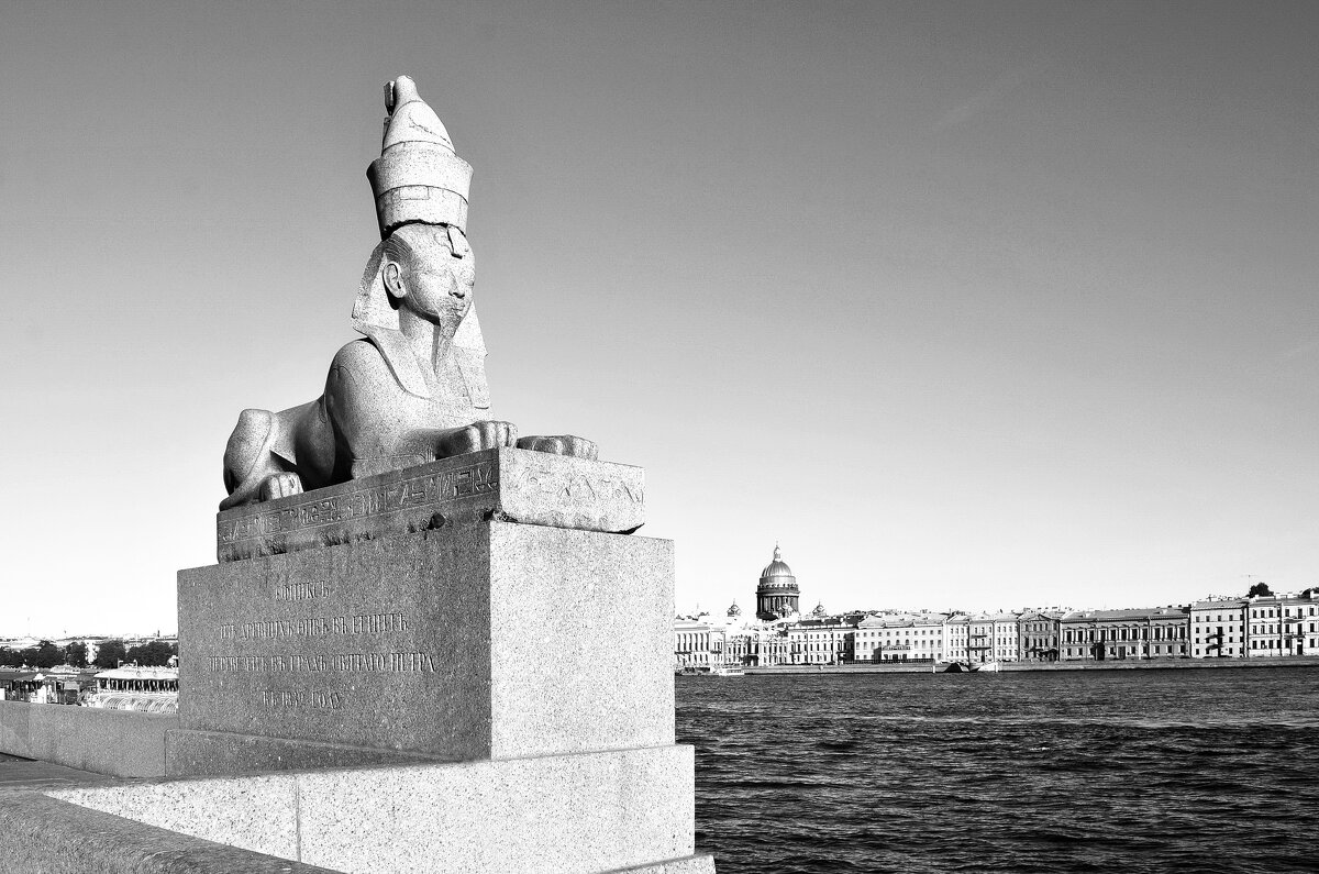 "Да живет Гор, могучий телец, воссиявший в правде.." - AleksSPb Лесниченко "Да живет Гор, могучий телец, воссиявший в правде.." - AleksSPb Лесниченко