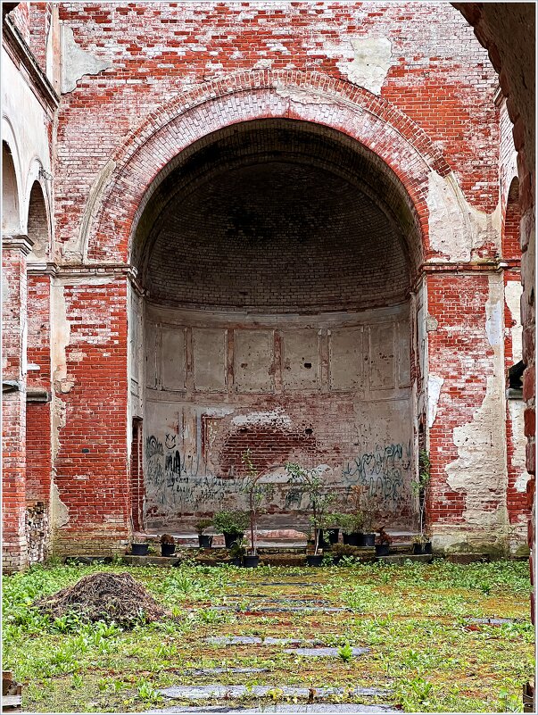 Руины кирхи. - Валерия Комова Руины кирхи. - Валерия Комова