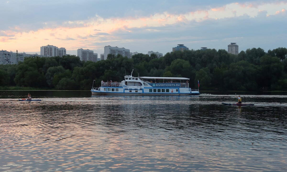 Речной трамвай - Дмитрий И_