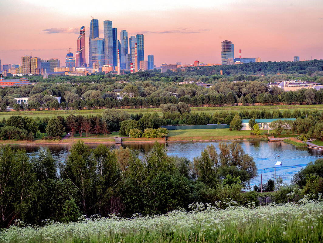 Вечереет. Московские дали. - Виталий Авакян Вечереет. Московские дали. - Виталий Авакян