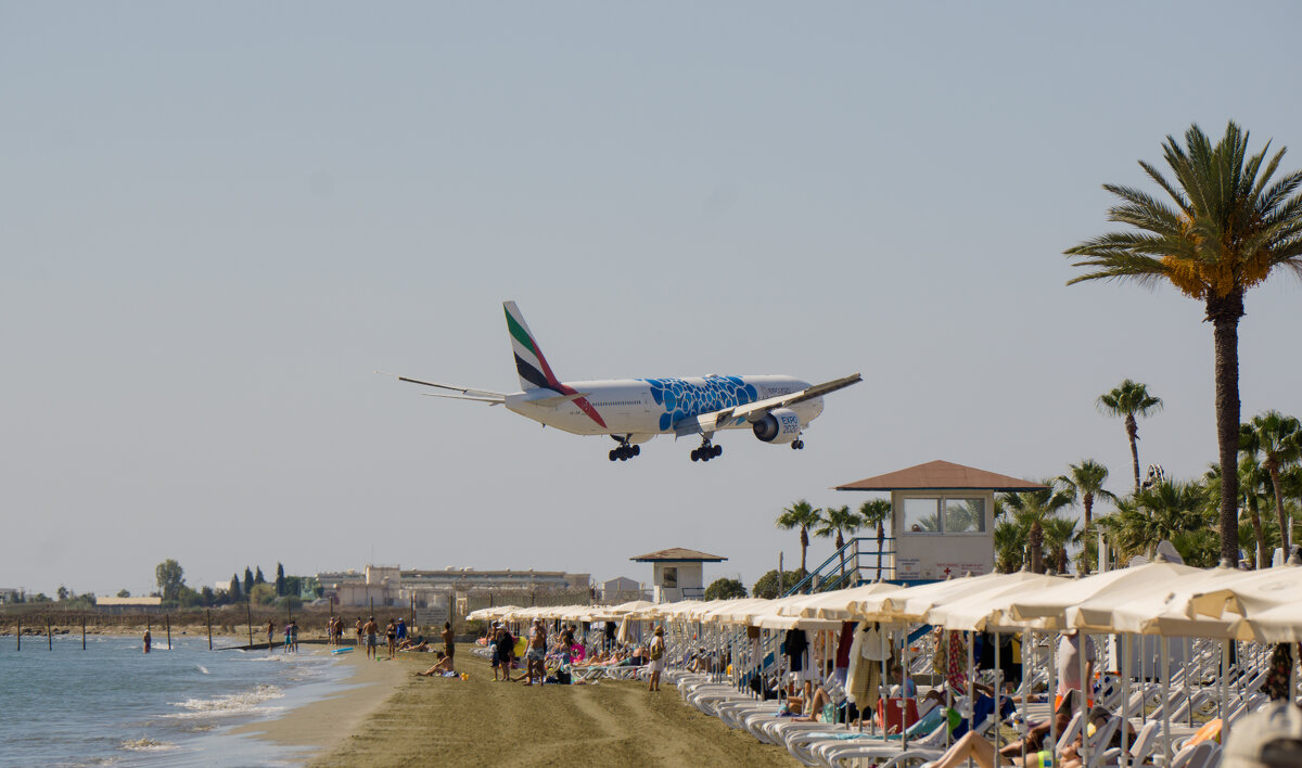 Кипр. Пляж Маккензи - Андрей Кипр. Пляж Маккензи - Андрей