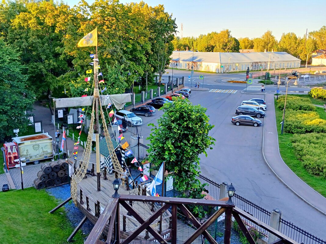 Вид на галеру Штандарт со смотровой площадки. - Лия ☼