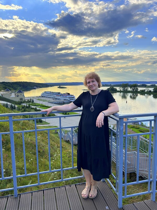 На теплоходе музыка играет, а я опять стою на берегу... - Марина Валиуллина